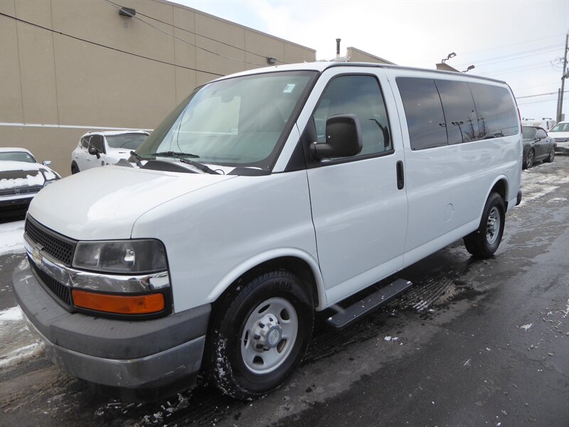 2017 CHEVROLET EXPRESS - Image 3