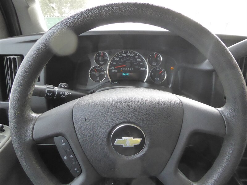 2017 CHEVROLET EXPRESS - Image 11