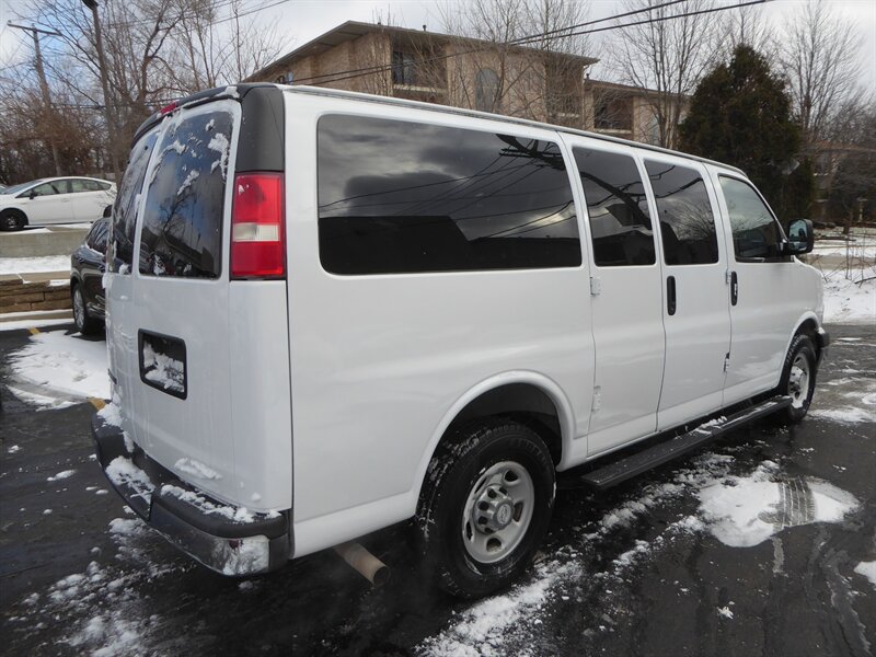 2017 CHEVROLET EXPRESS - Image 7