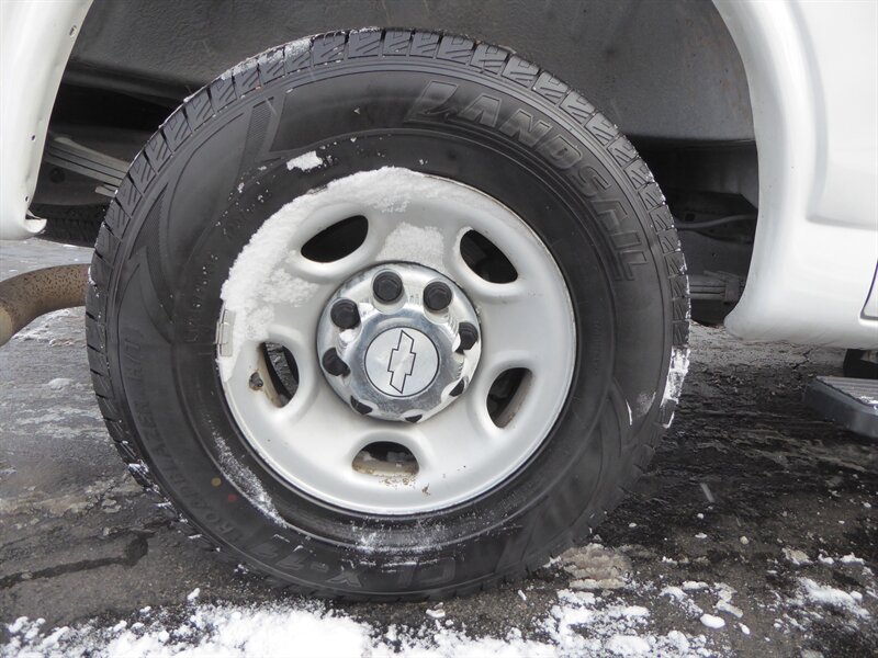 2017 CHEVROLET EXPRESS - Image 28