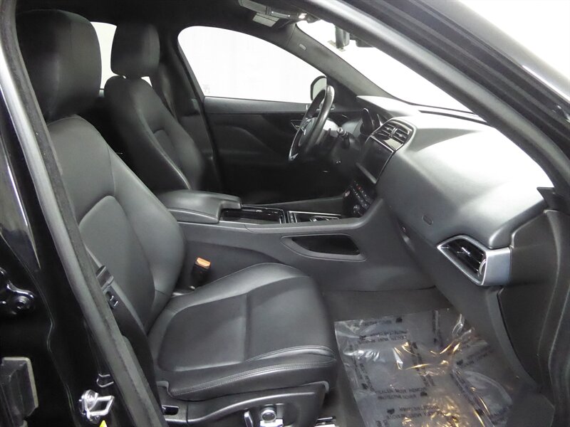 2020 JAGUAR F-PACE - Image 24