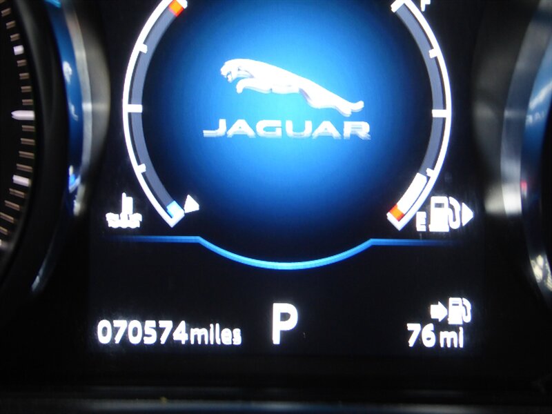 2020 JAGUAR F-PACE - Image 13