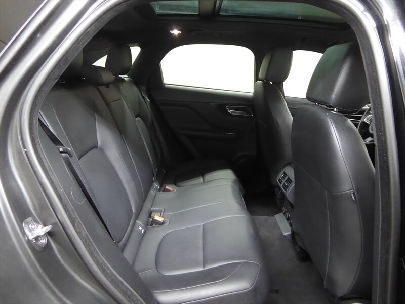 2020 JAGUAR F-PACE - Image 30