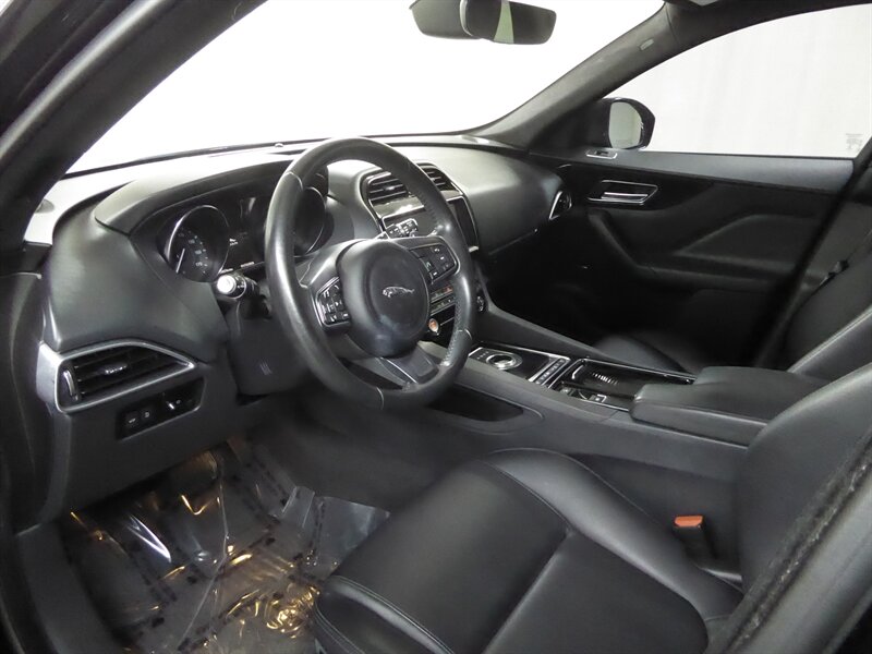 2020 JAGUAR F-PACE - Image 18