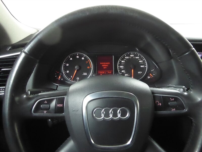 2012 AUDI Q5 - Image 11