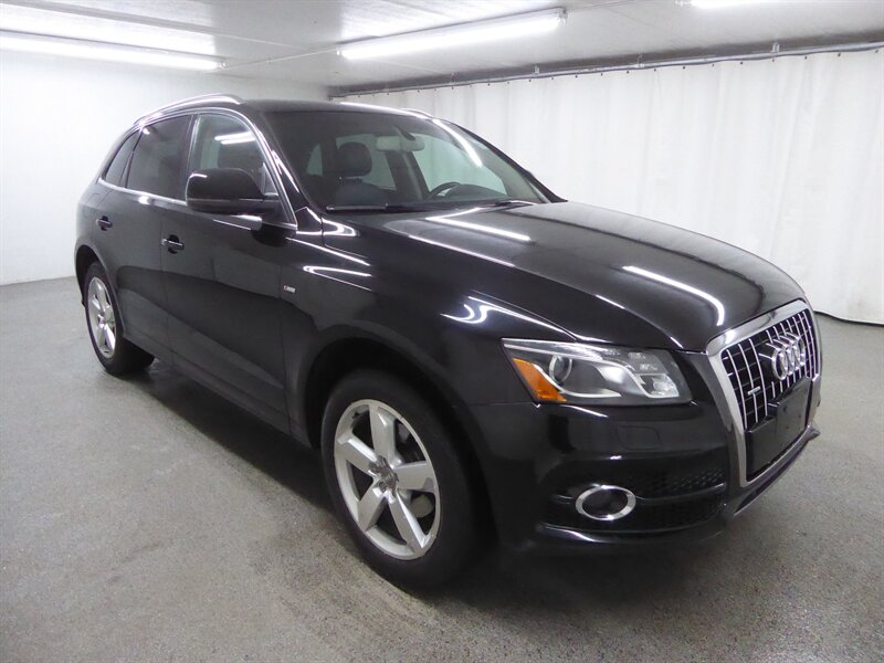 2012 AUDI Q5 - Image 1