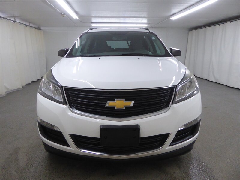 2017 CHEVROLET TRAVERSE - Image 2