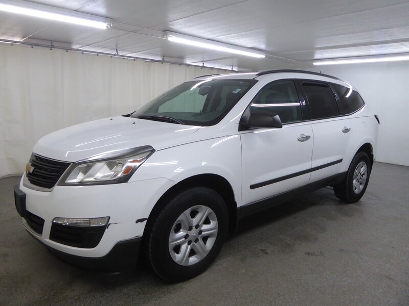 2017 CHEVROLET TRAVERSE - Image 3