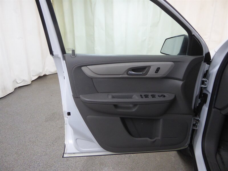 2017 CHEVROLET TRAVERSE - Image 20