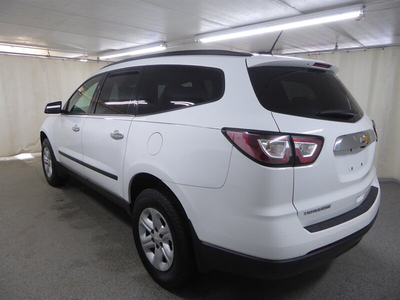 2017 CHEVROLET TRAVERSE - Image 5