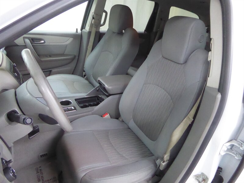 2017 CHEVROLET TRAVERSE - Image 18