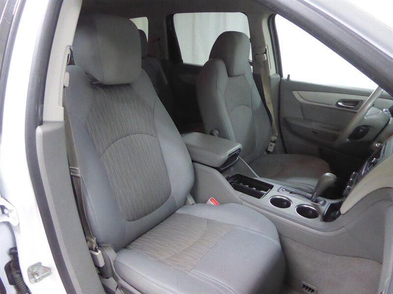 2017 CHEVROLET TRAVERSE - Image 22