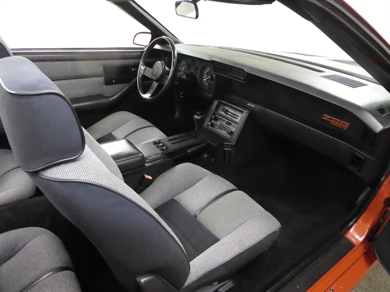 1988 CHEVROLET CAMARO - Image 28