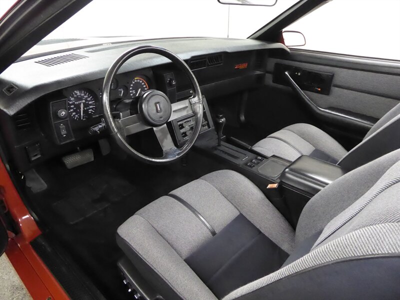 1988 CHEVROLET CAMARO - Image 24