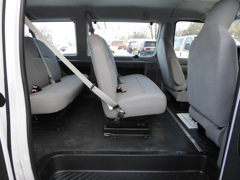 2013 FORD E-350 - Image 23