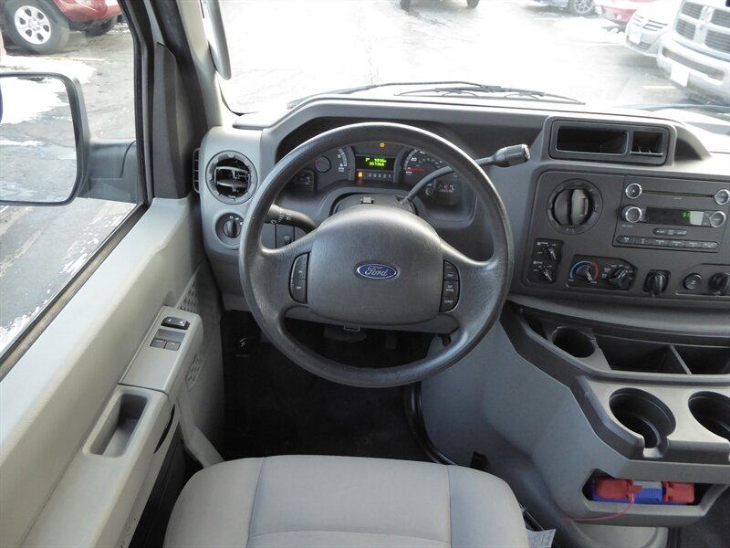 2013 FORD E-350 - Image 10