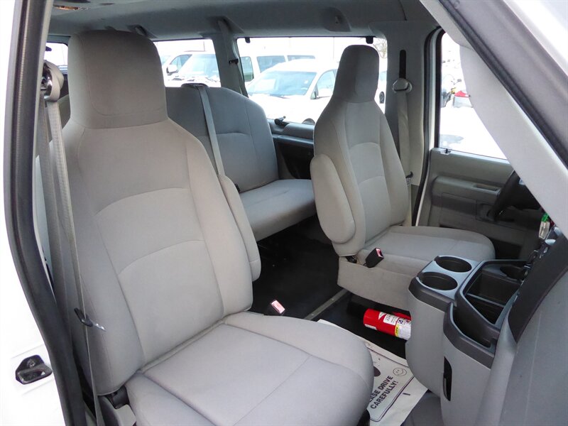 2013 FORD E-350 - Image 20