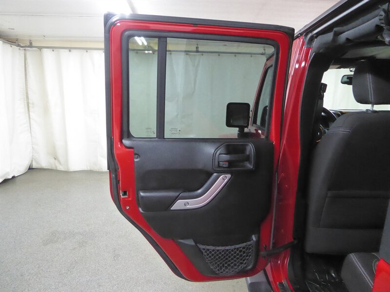 2014 JEEP WRANGLER - Image 26