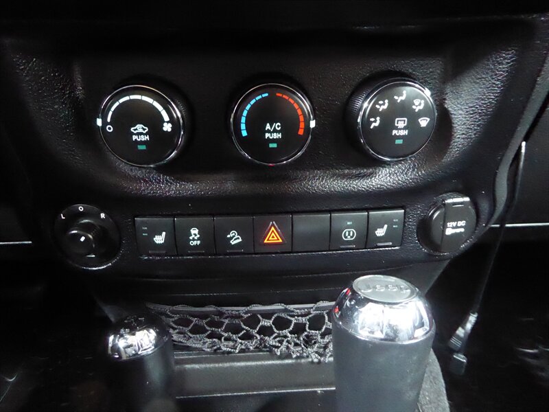 2014 JEEP WRANGLER - Image 15