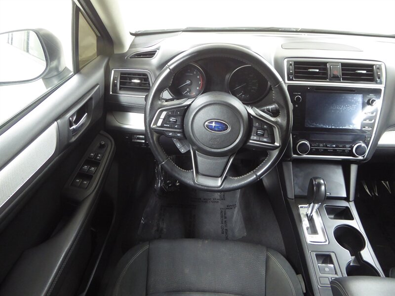 2019 SUBARU LEGACY - Image 9