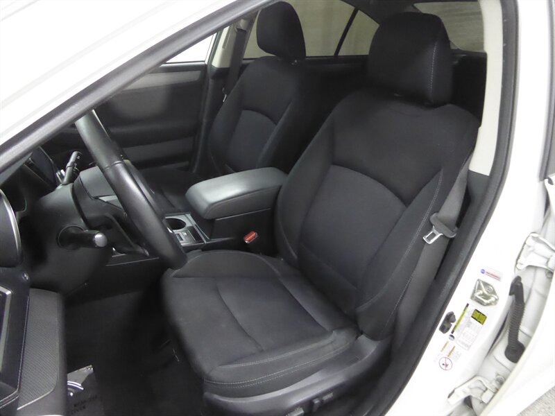 2019 SUBARU LEGACY - Image 18