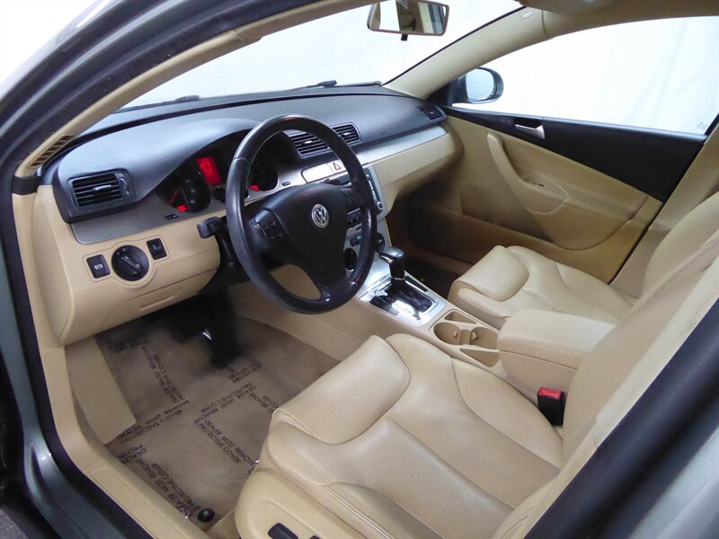 2008 VOLKSWAGEN PASSAT - Image 16