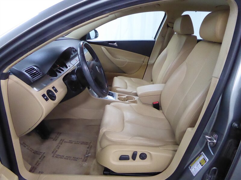 2008 VOLKSWAGEN PASSAT - Image 18