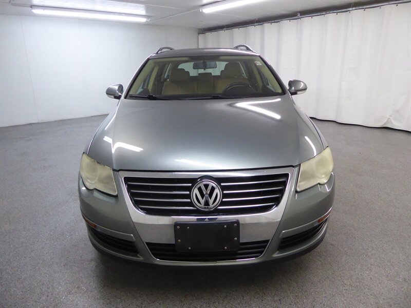 2008 VOLKSWAGEN PASSAT - Image 2