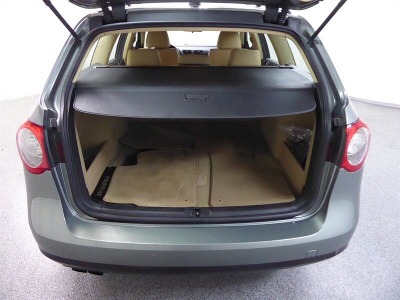 2008 VOLKSWAGEN PASSAT - Image 30