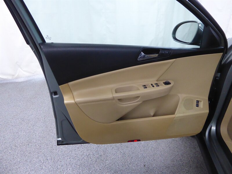 2008 VOLKSWAGEN PASSAT - Image 19