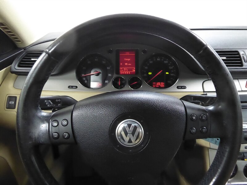 2008 VOLKSWAGEN PASSAT - Image 11