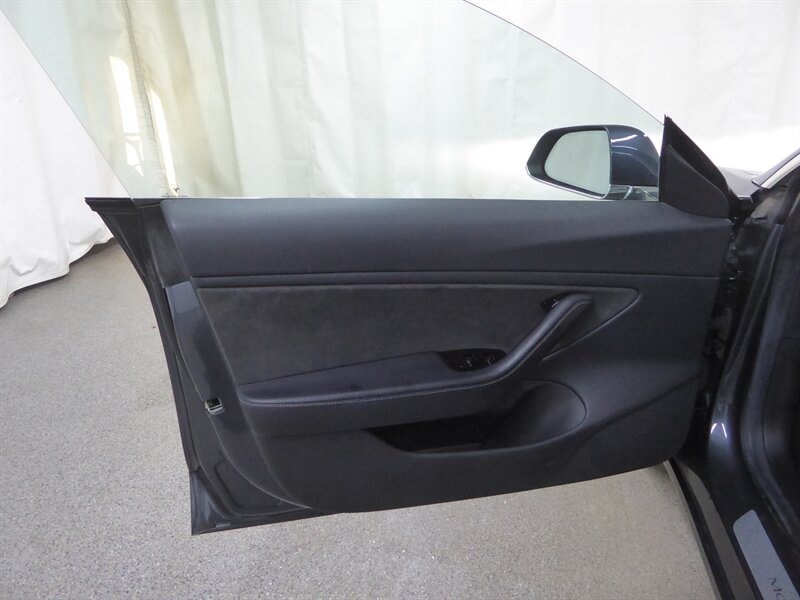 2018 TESLA MODEL 3 - Image 21