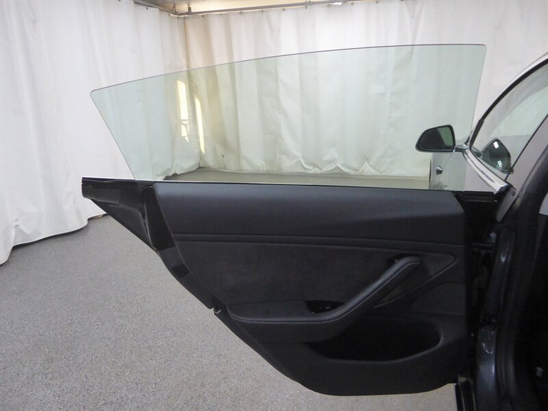 2018 TESLA MODEL 3 - Image 28