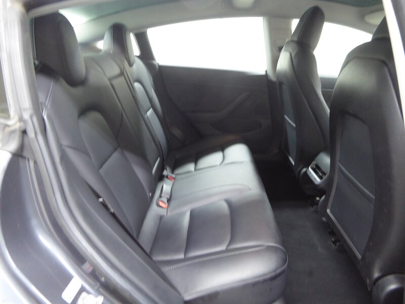 2018 TESLA MODEL 3 - Image 30