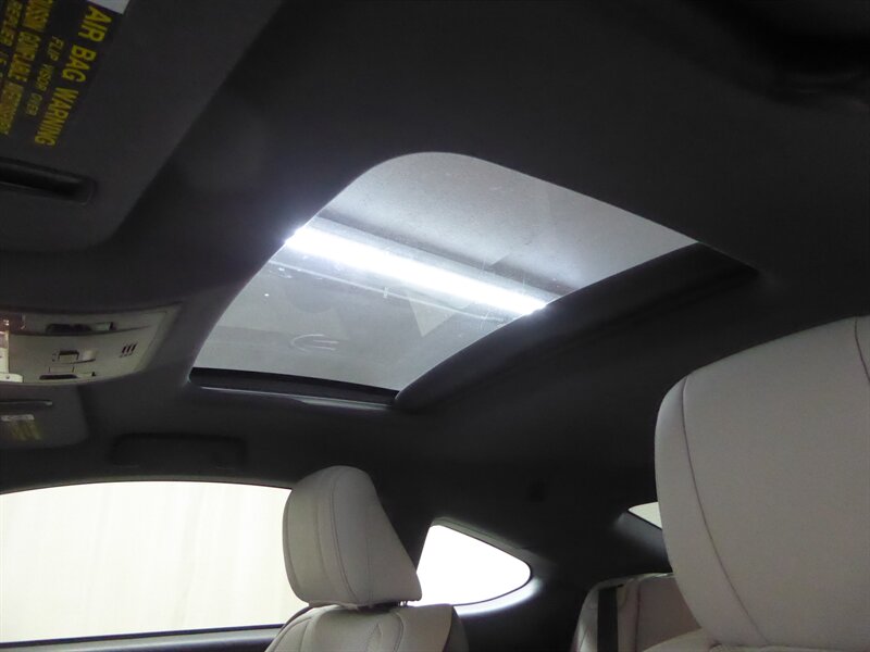 2015 LEXUS RC - Image 18