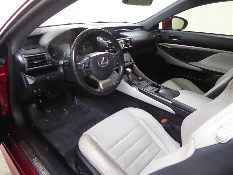 2015 LEXUS RC - Image 19