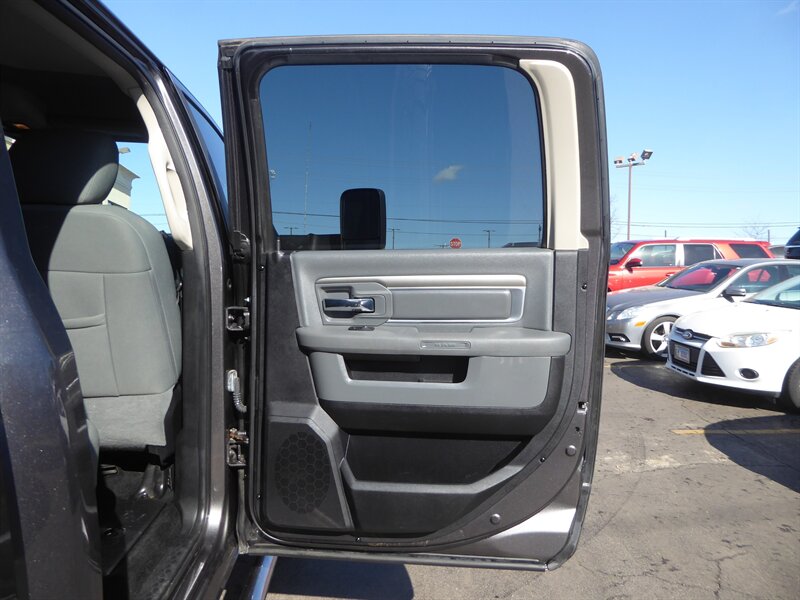 2014 RAM 2500 - Image 32