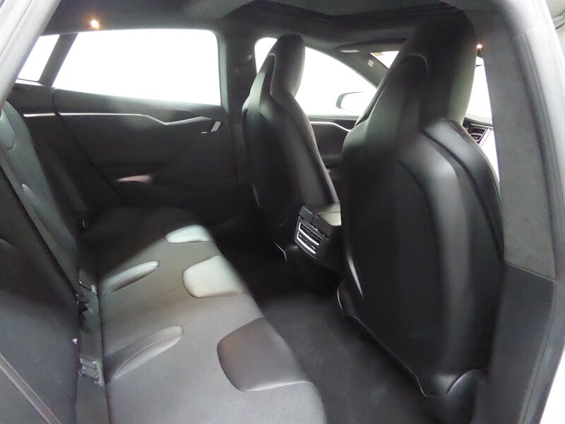 2016 TESLA MODEL S - Image 29