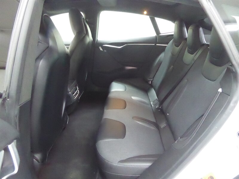 2016 TESLA MODEL S - Image 27