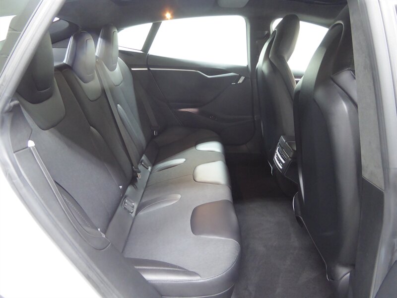2016 TESLA MODEL S - Image 30