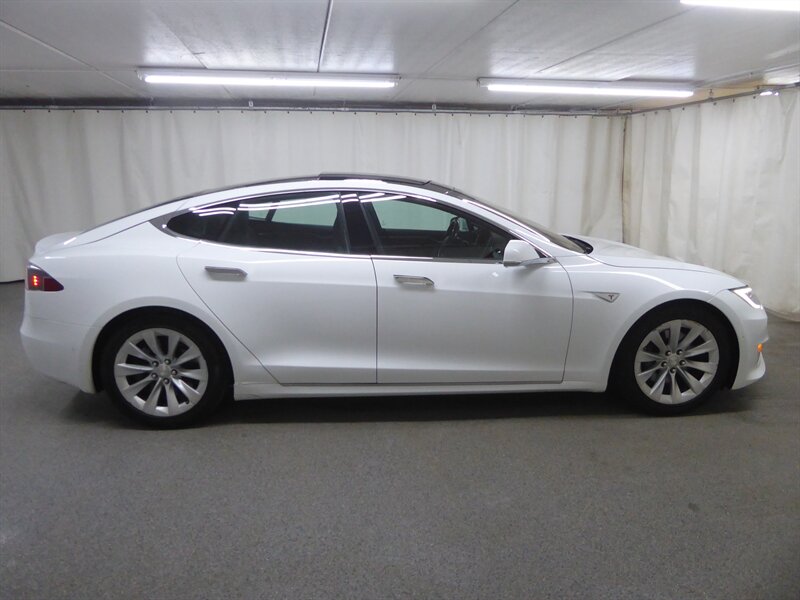 2016 TESLA MODEL S - Image 8