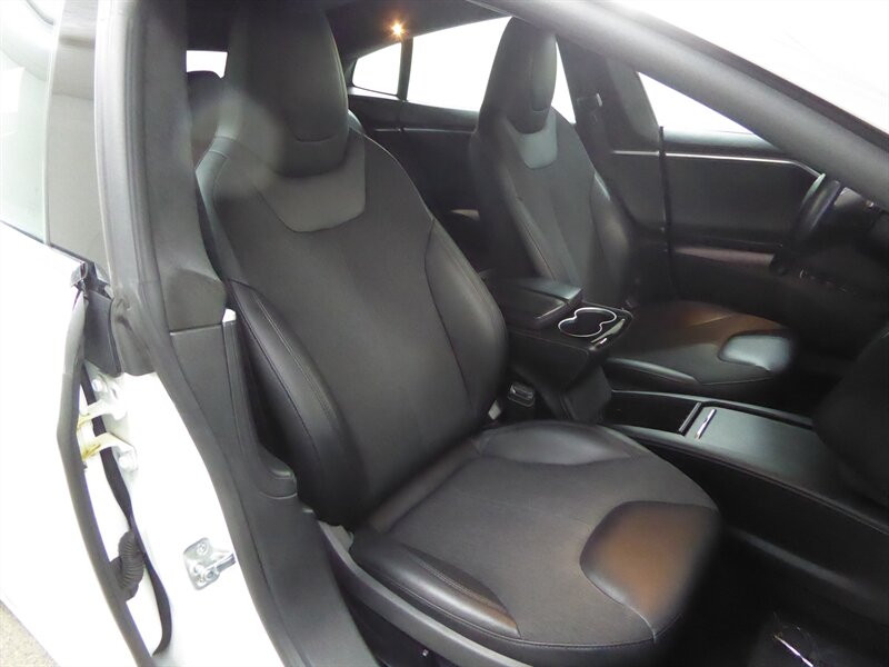 2016 TESLA MODEL S - Image 23