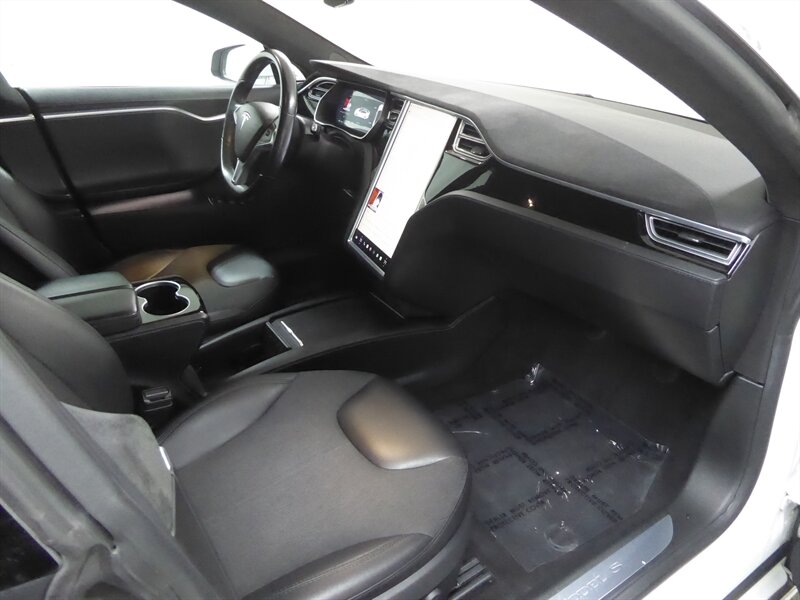 2016 TESLA MODEL S - Image 22
