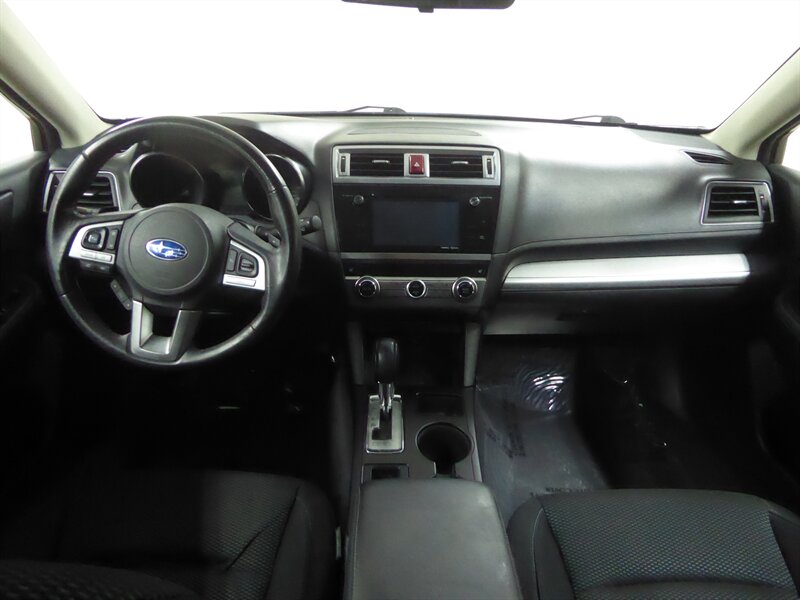 2017 SUBARU OUTBACK - Image 9