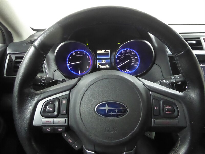 2017 SUBARU OUTBACK - Image 11