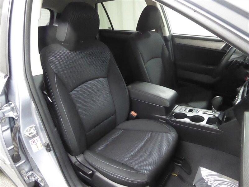 2017 SUBARU OUTBACK - Image 23