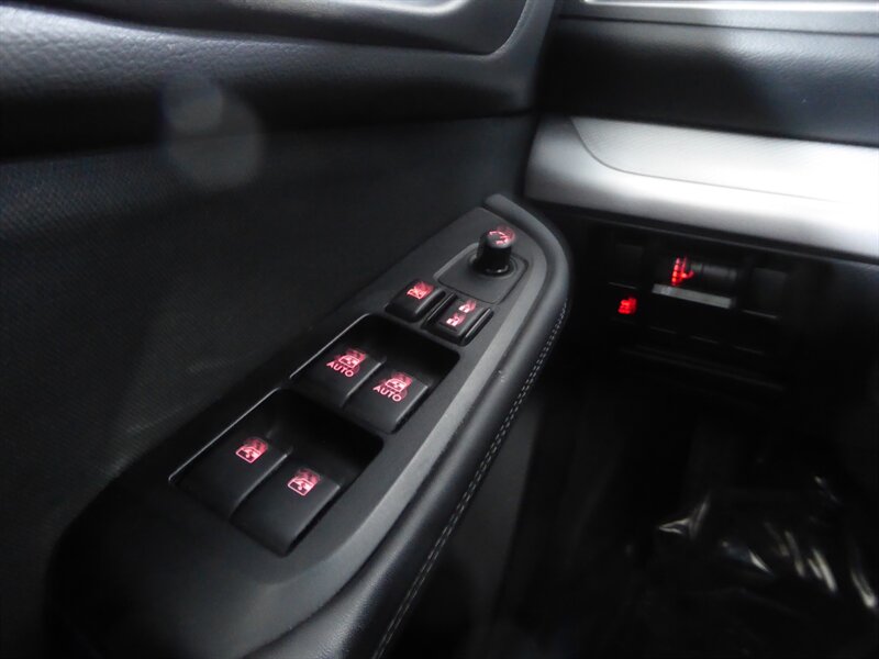 2017 SUBARU OUTBACK - Image 17