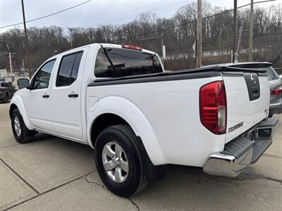 2011 Nissan Frontier SV V6   - Photo 2 - Pittsburgh, PA 15226