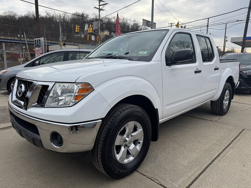 2011 Nissan Frontier SV V6  