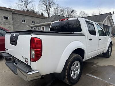 2011 Nissan Frontier SV V6   - Photo 4 - Pittsburgh, PA 15226